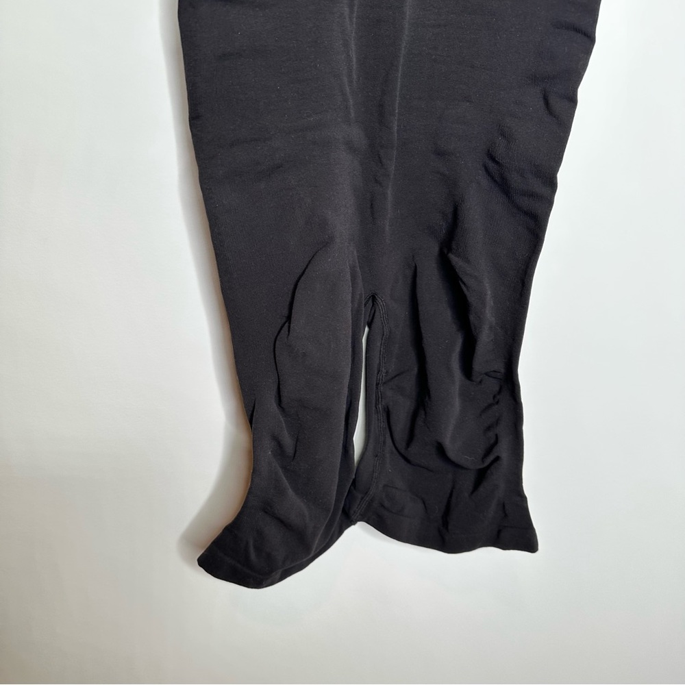 SKIMS Sculpting Seamless Mid-Thigh Bodysuit in Onyx Black 2X/3X - Picture 5 of 9